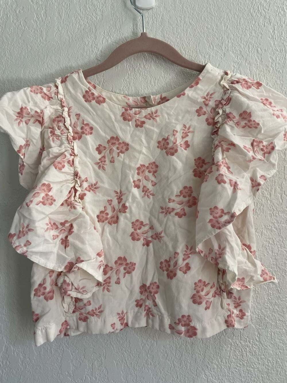 Utsa Kids Girls Cream and Pink Floral Print Ruffle Sleeve Blouse